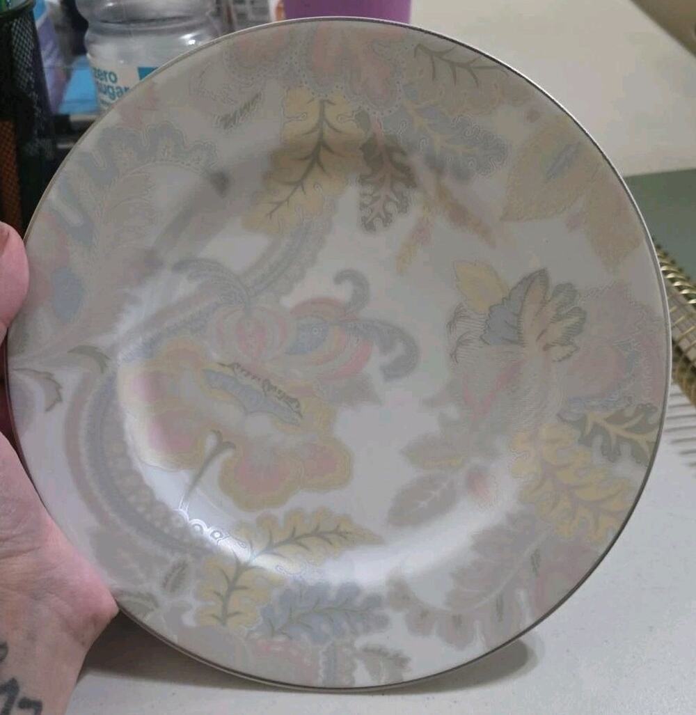 Lauren Ralph Lauren Satin Paisley Platinum Salad Plates Set of 8 8.25"